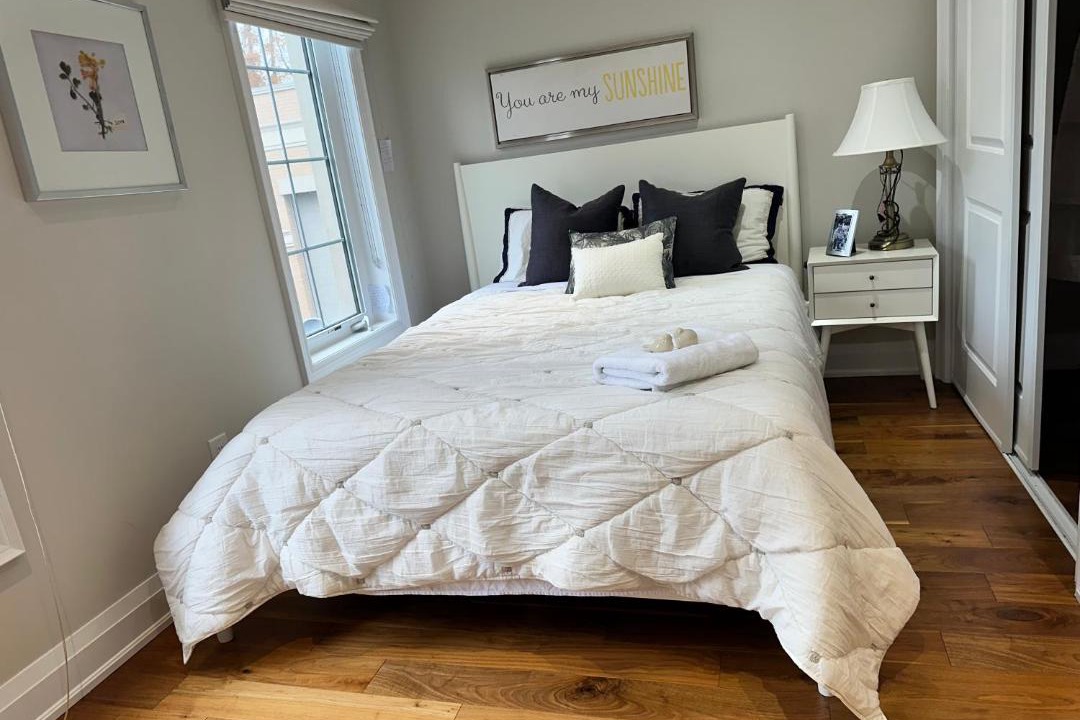 Photo of Bedroom in Lawrence Park