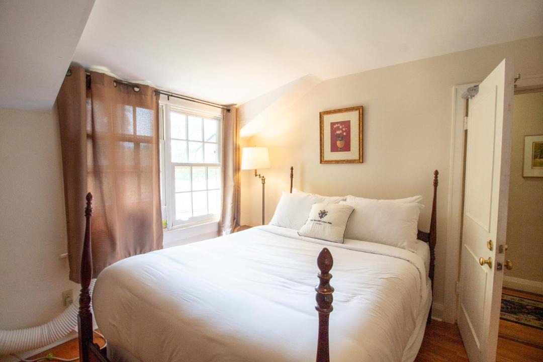 Photo of Bedroom in Kingston