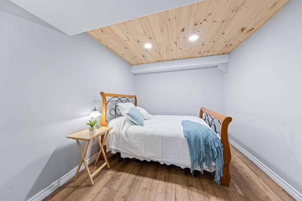 Photo of Bedroom in Hastings Highlands