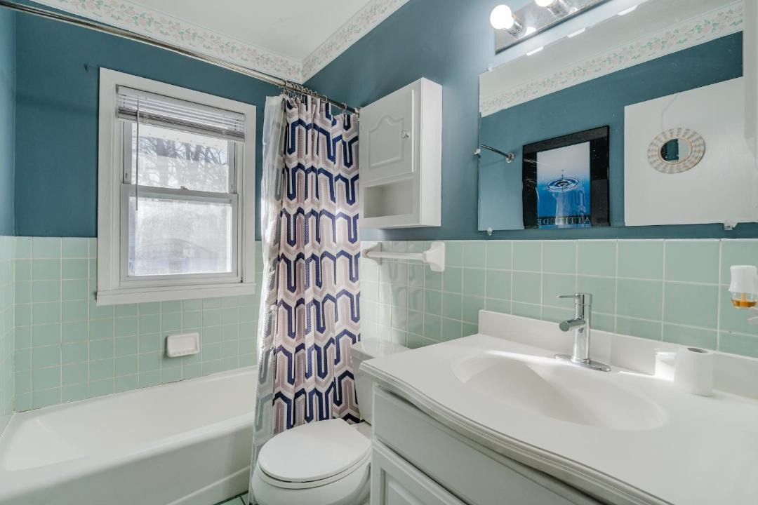 Photo of Bathroom in Oakdale