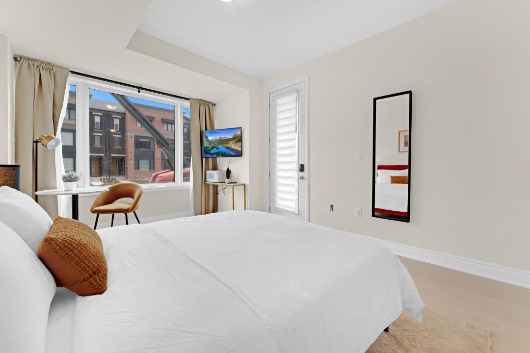 Photo of Bedroom in Oakville