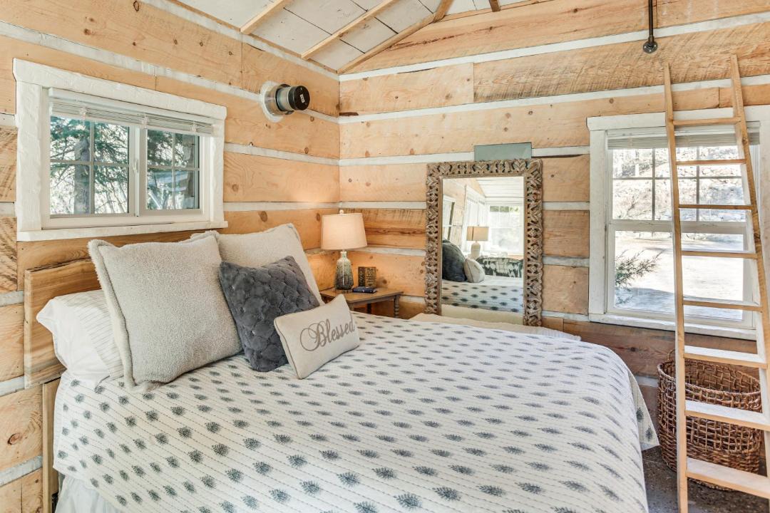 Photo of Bedroom in Elk River