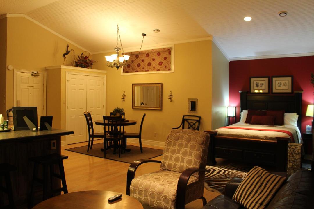 Photo of Livingroom in Old Town Historic District