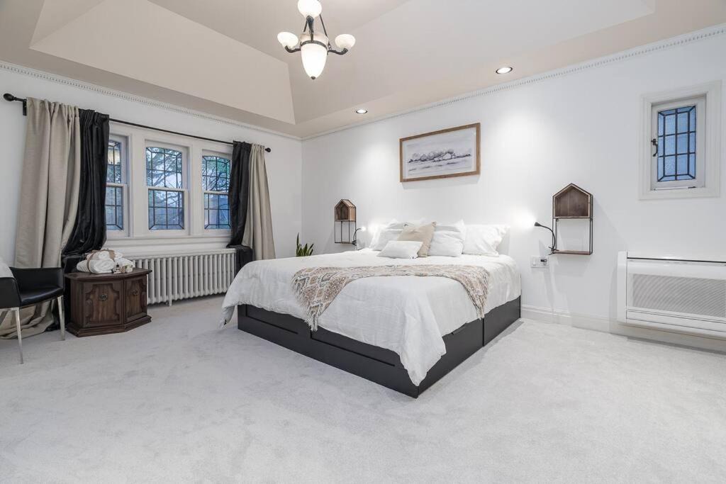 Photo of Bedroom in Forest Hill South