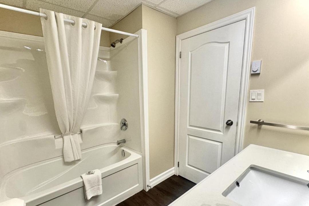 Photo of Bathroom in Tobermory
