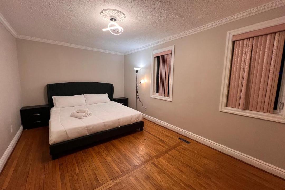 Photo of Bedroom in Port Credit