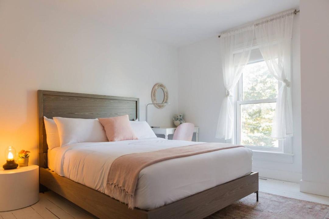 Photo of Bedroom in Ameliasburgh