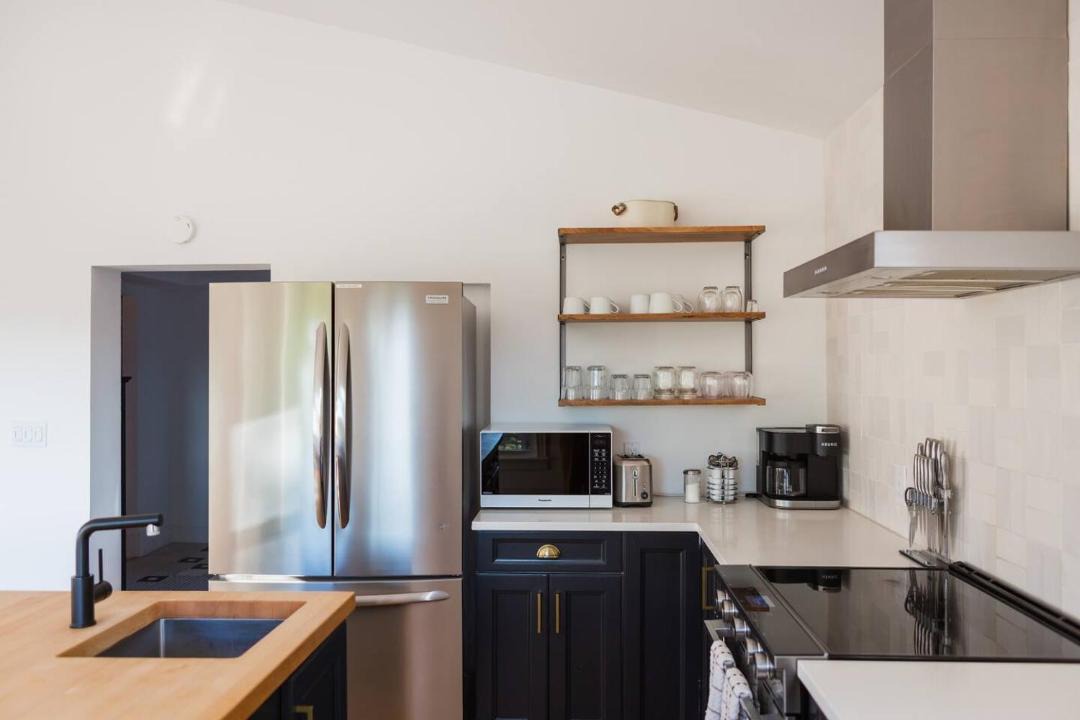Photo of Kitchen in Ameliasburgh