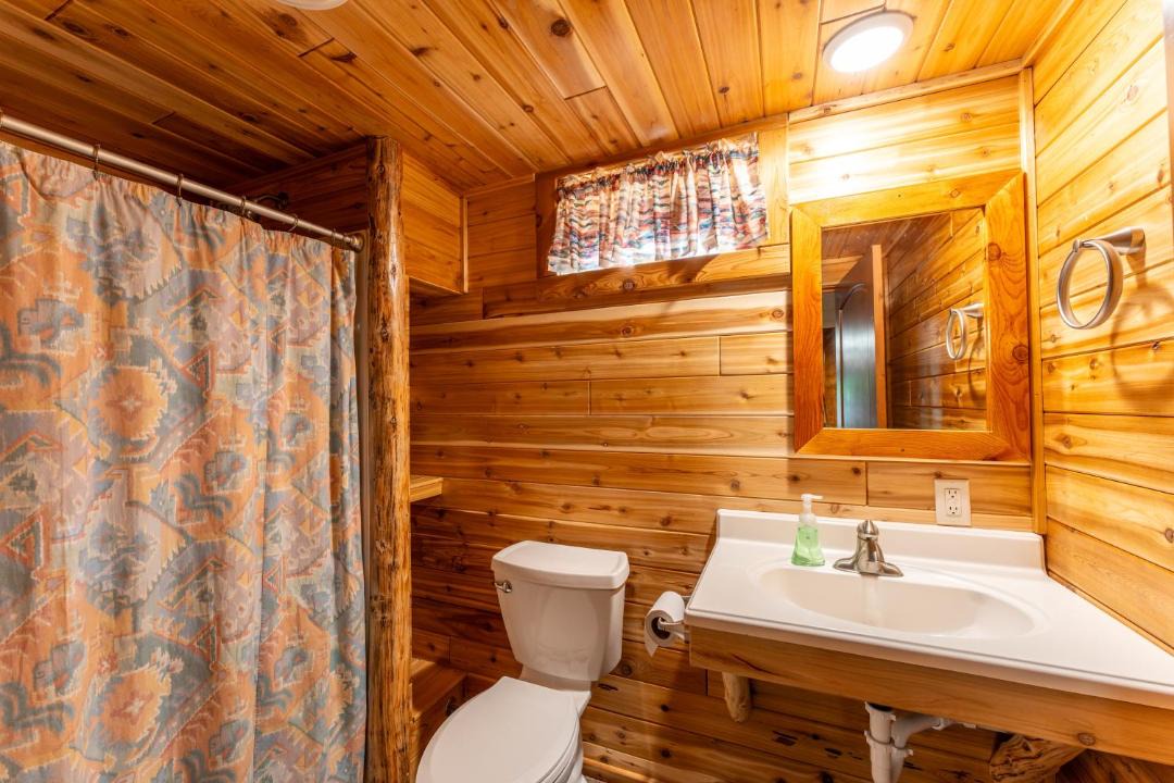 Photo of Bathroom in Orr