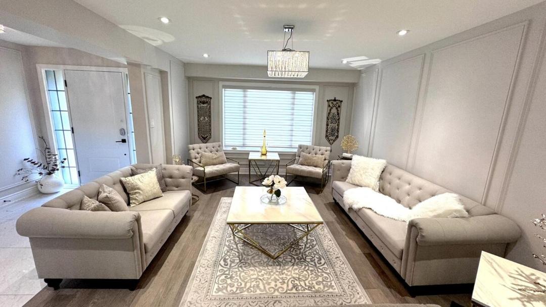 Photo of Livingroom in Cooksville