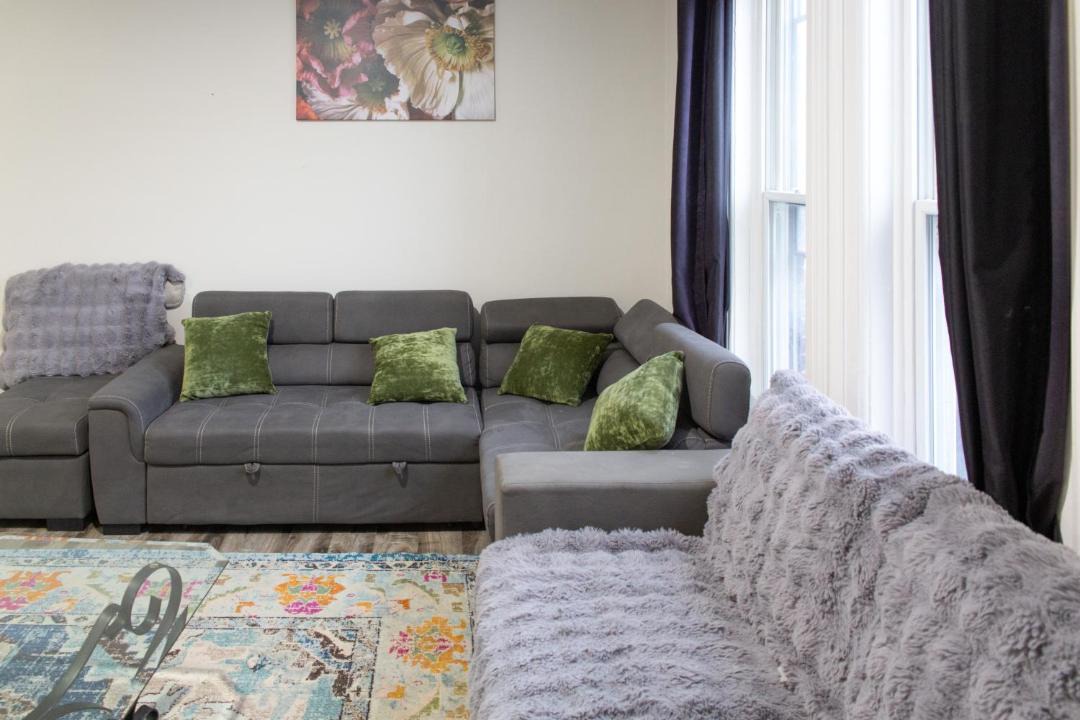 Photo of Livingroom in Bowmanville