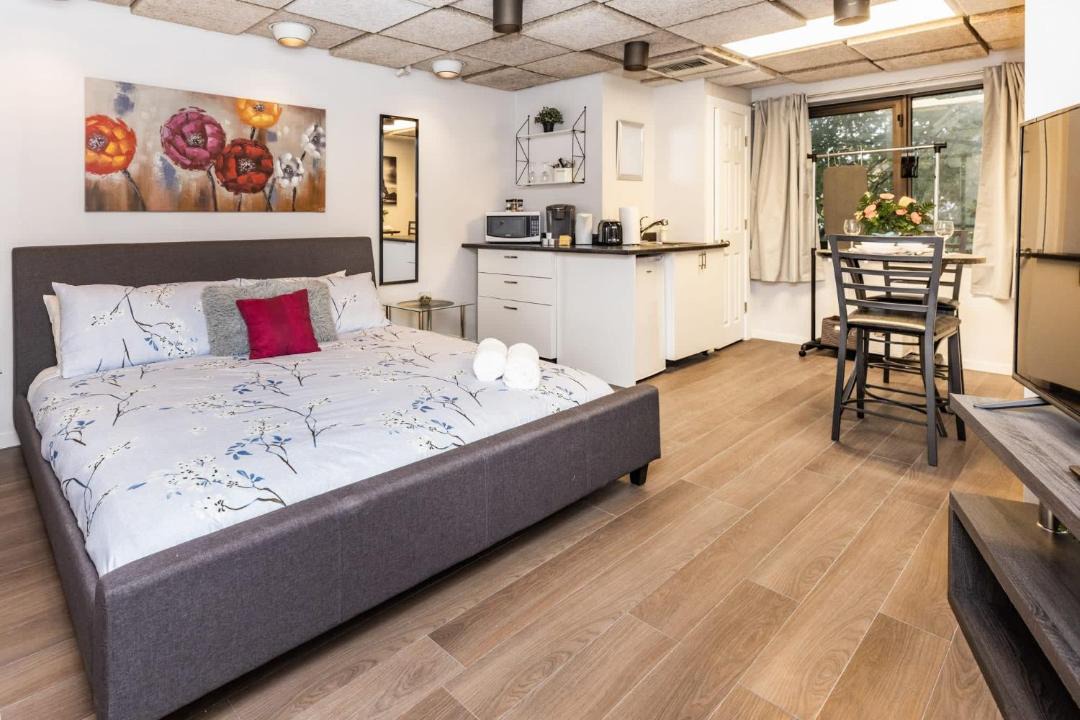 Photo of Bedroom in Centretown West
