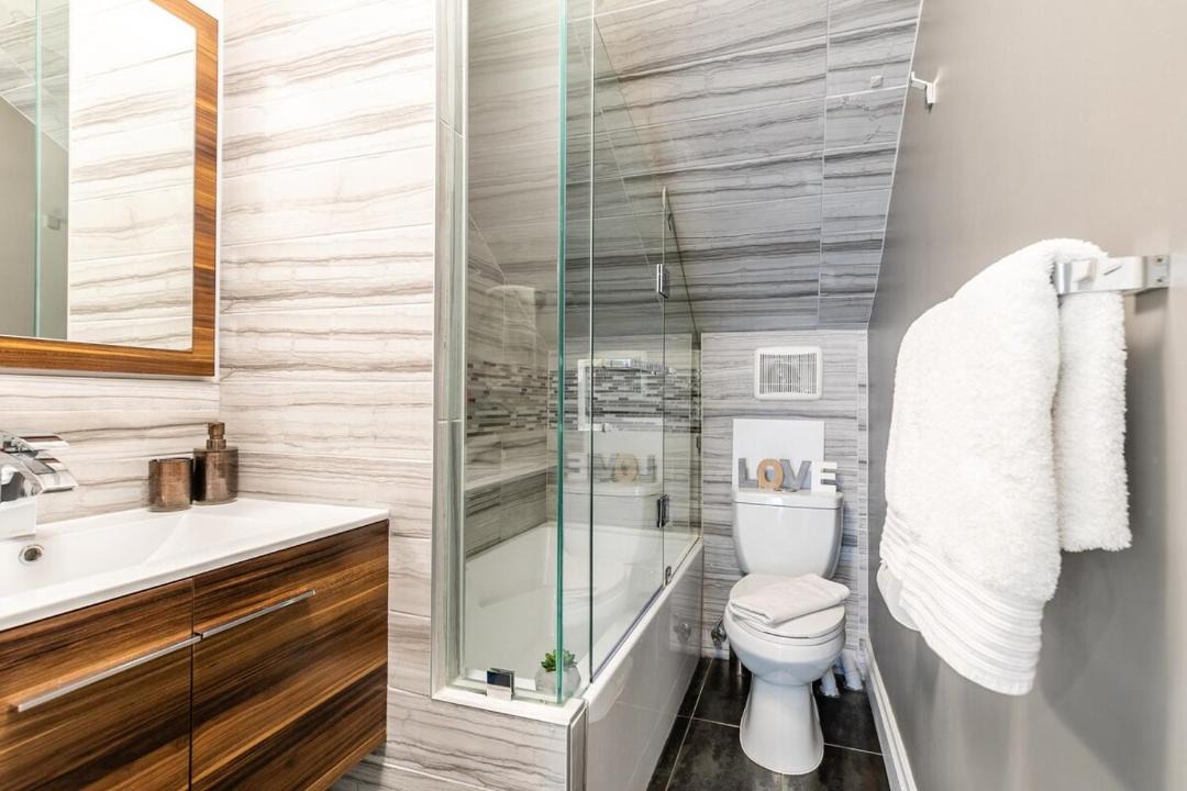 Photo of Bathroom in Parkdale