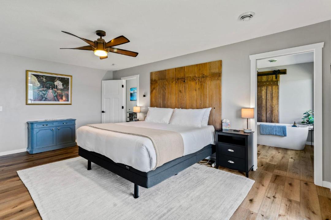 Photo of Bedroom in Lindstrom