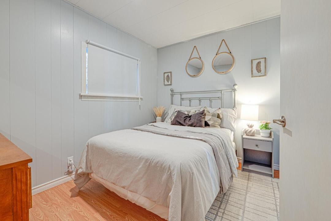 Photo of Bedroom in Algonquin Highlands