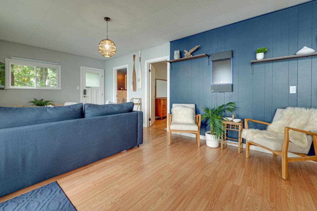 Photo of Livingroom in Algonquin Highlands