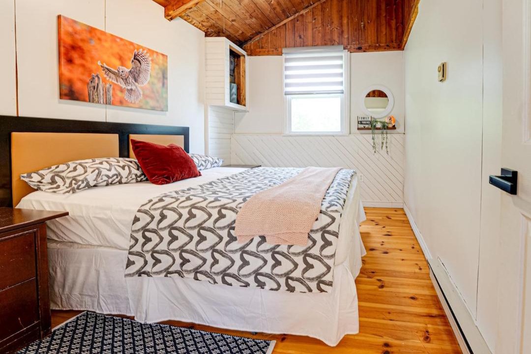 Photo of Bedroom in Magnetawan