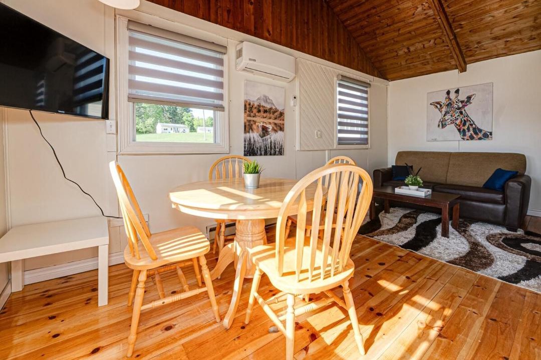 Photo of Livingroom in Magnetawan