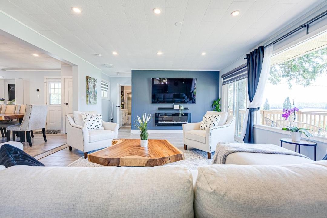Photo of Livingroom in Magnetawan