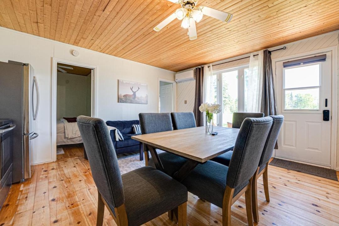 Photo of Livingroom in Magnetawan