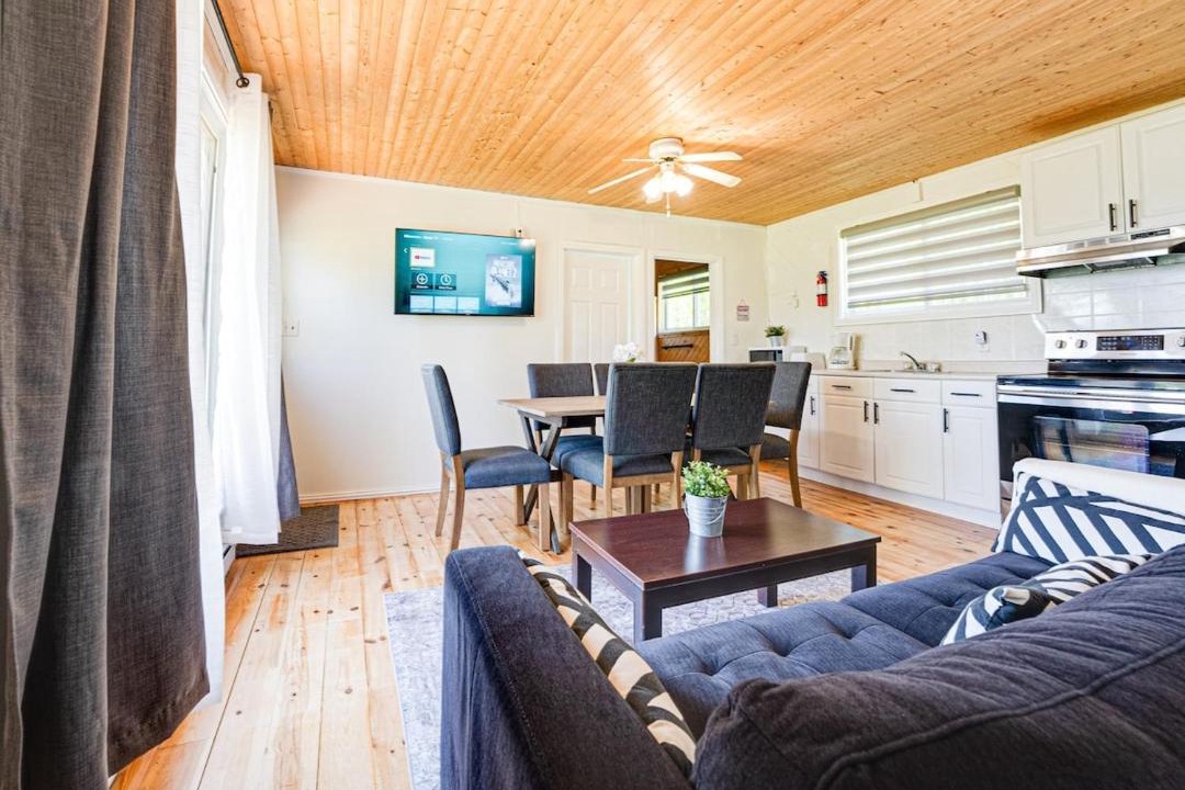 Photo of Livingroom in Magnetawan