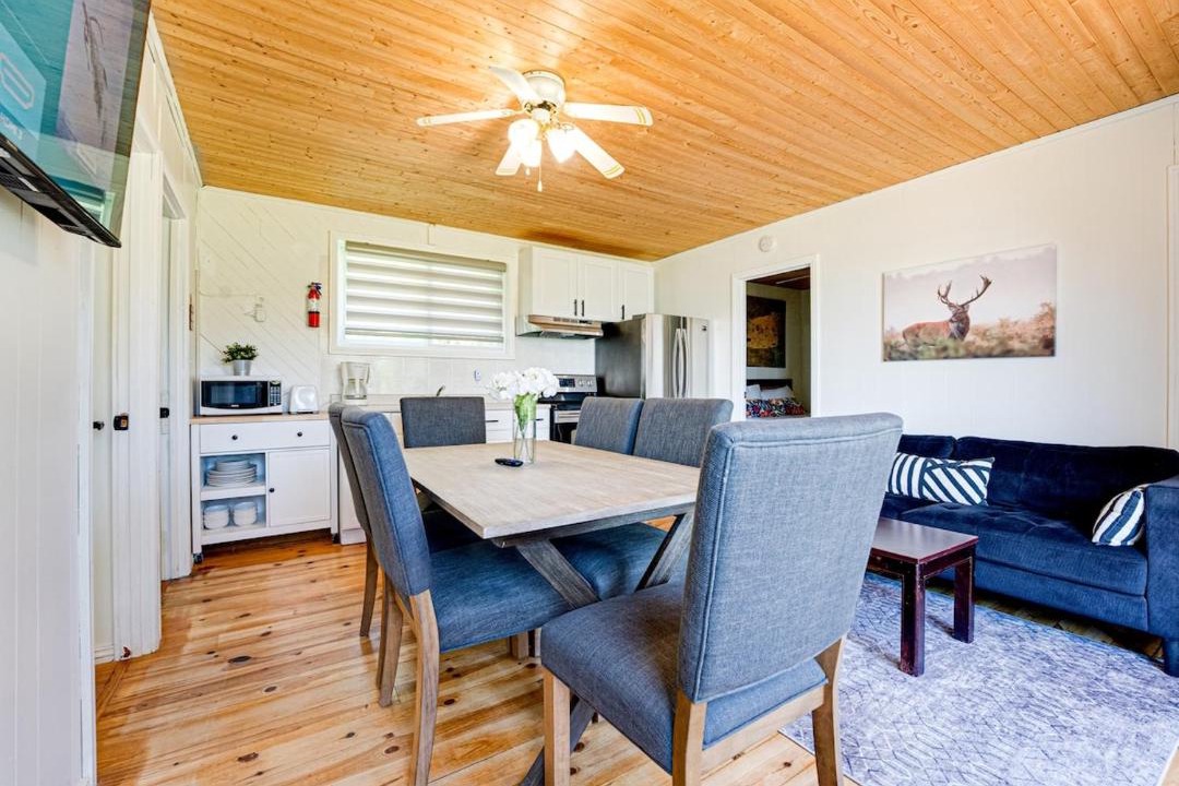 Photo of Livingroom in Magnetawan