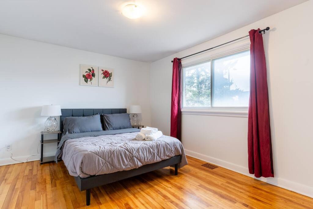 Photo of Bedroom in Carlingwood West - Glabar Park - McKellar Heights