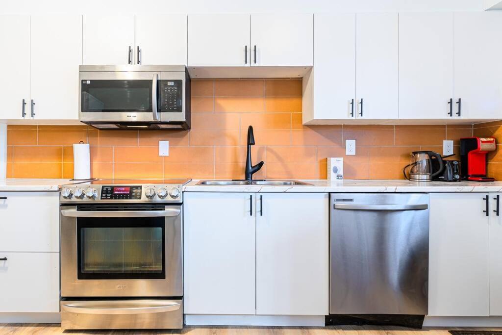 Photo of Kitchen in Carlingwood West - Glabar Park - McKellar Heights