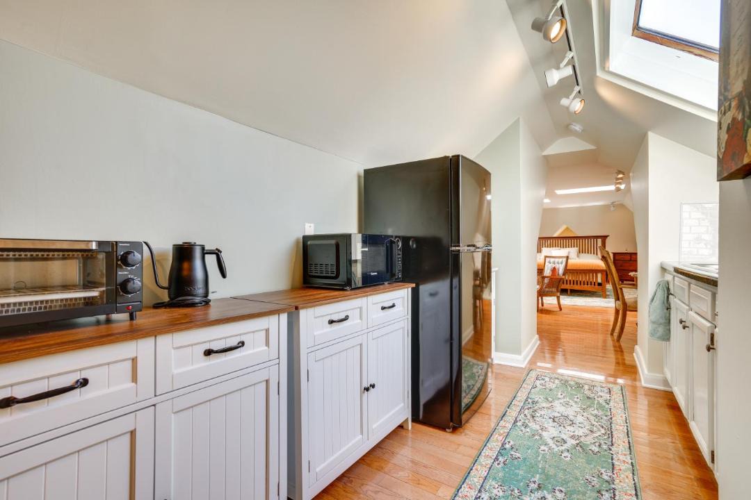 Photo of Kitchen in Summit - University