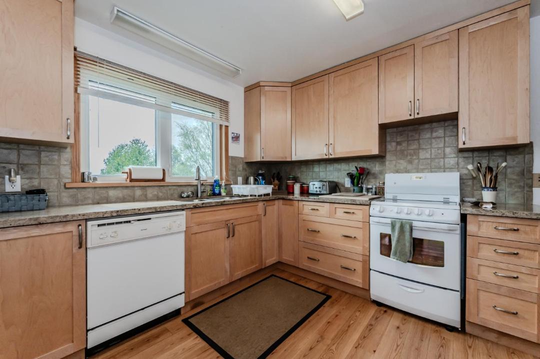 Photo of Kitchen in South Bruce Peninsula