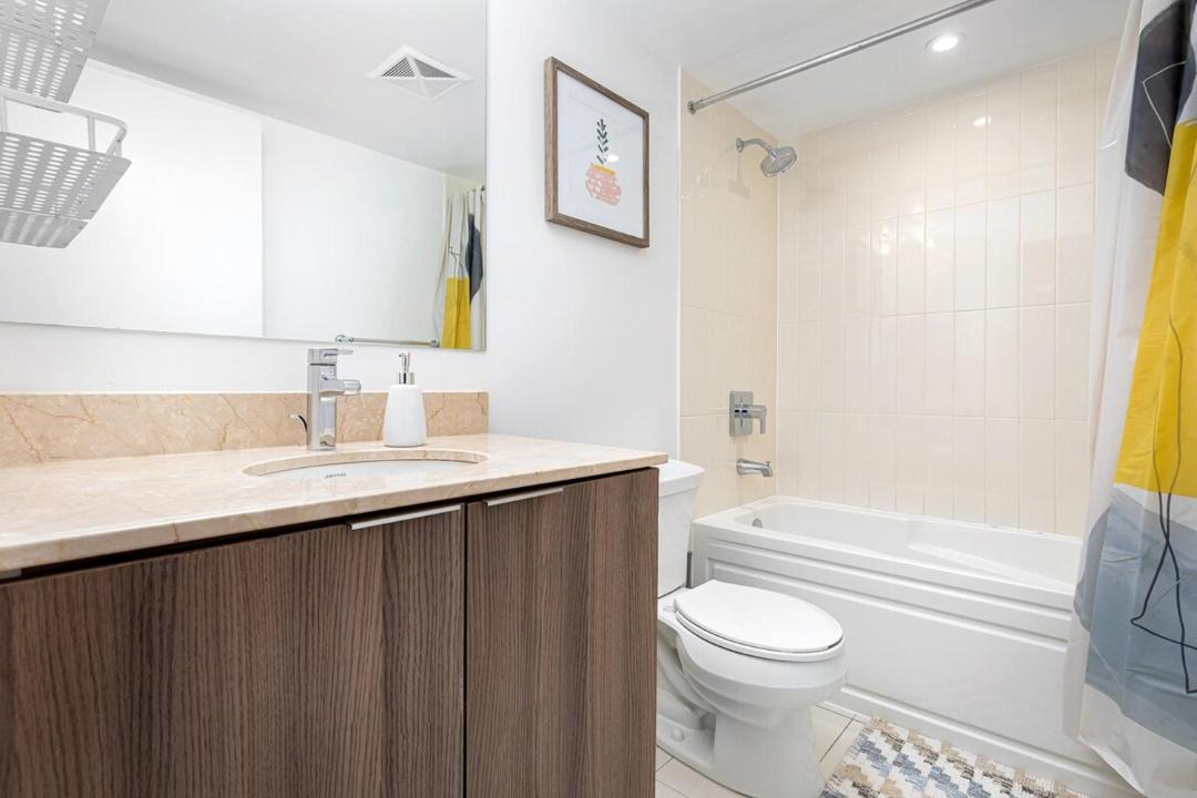 Photo of Bathroom in Bay Cloverhill