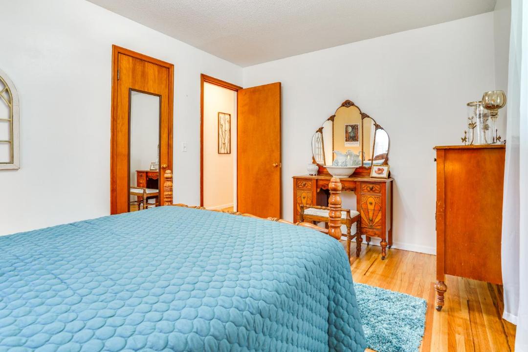 Photo of Bedroom in Cottage Grove