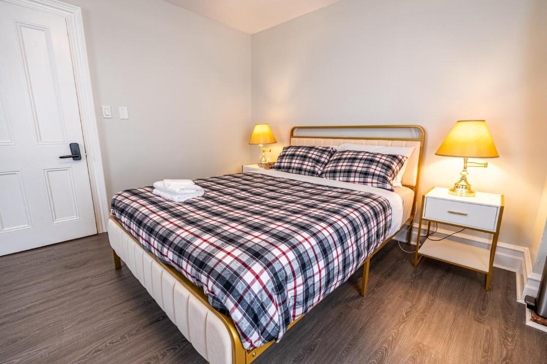 Photo of Bedroom in Alexandria