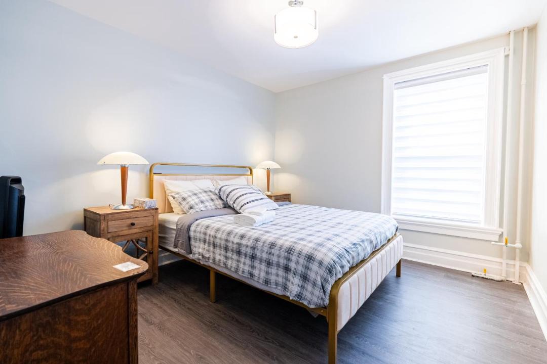 Photo of Bedroom in Alexandria