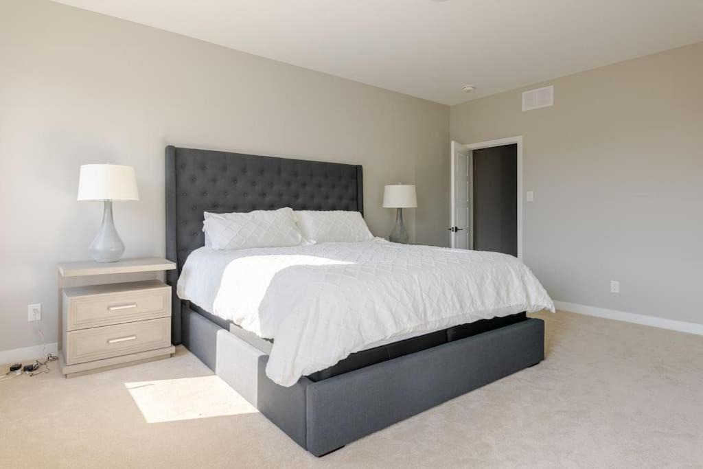 Photo of Bedroom in Ottawa Division