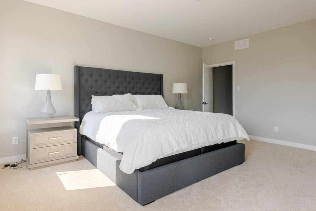 Photo of Bedroom in Ottawa Division