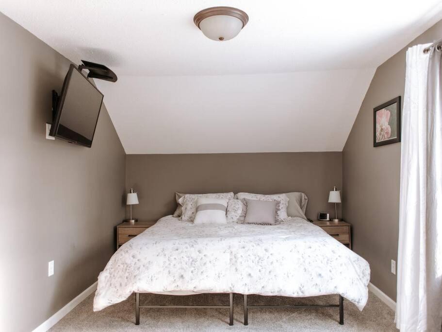Photo of Bedroom in Hermantown