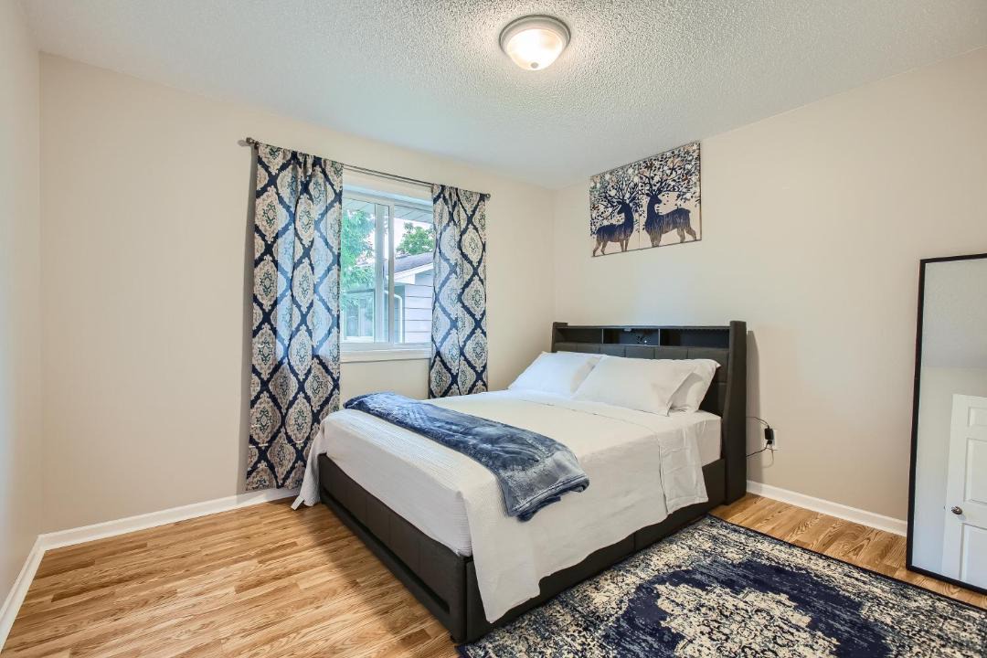 Photo of Bedroom in Ramsey