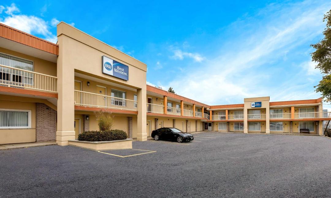 Photo of Buildings in Newmarket