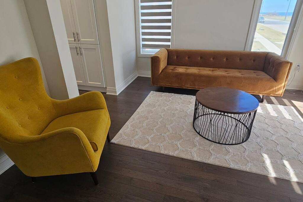 Photo of Livingroom in Clarington
