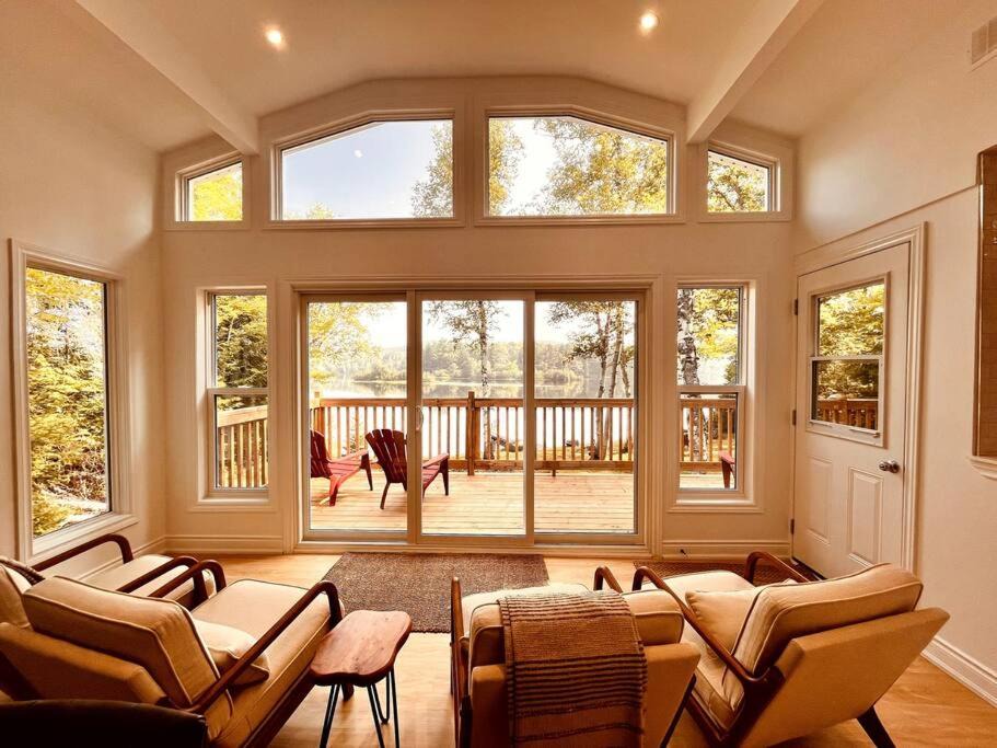 Photo of Livingroom in Hastings Highlands