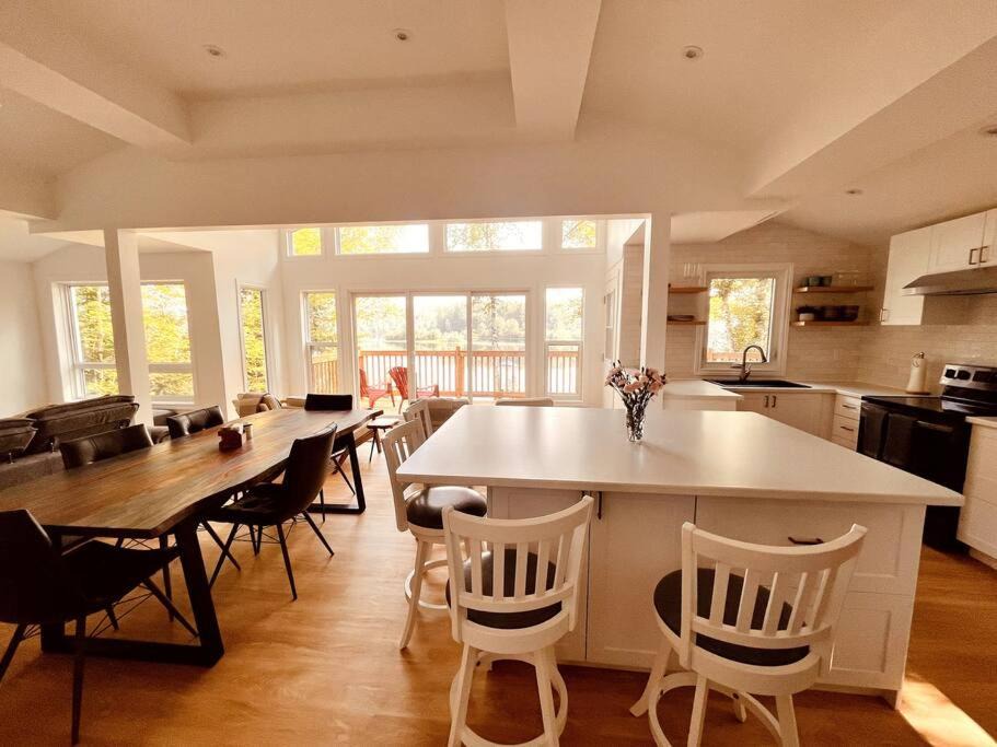 Photo of Livingroom in Hastings Highlands