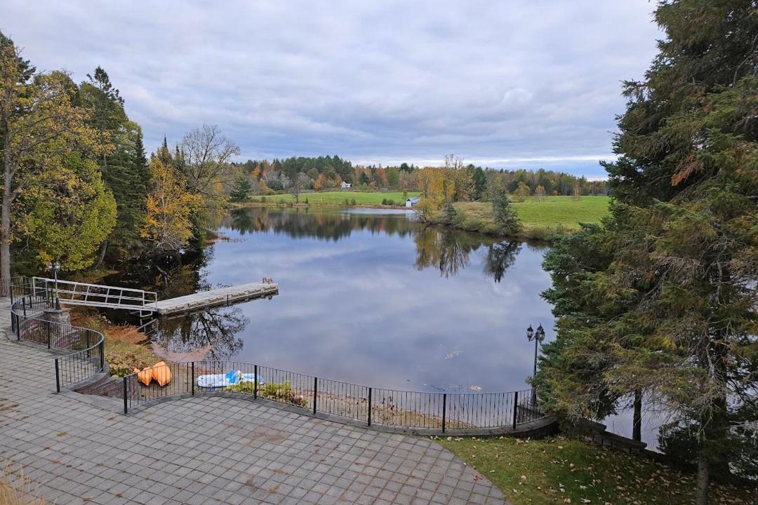 Photo of Others in McKellar