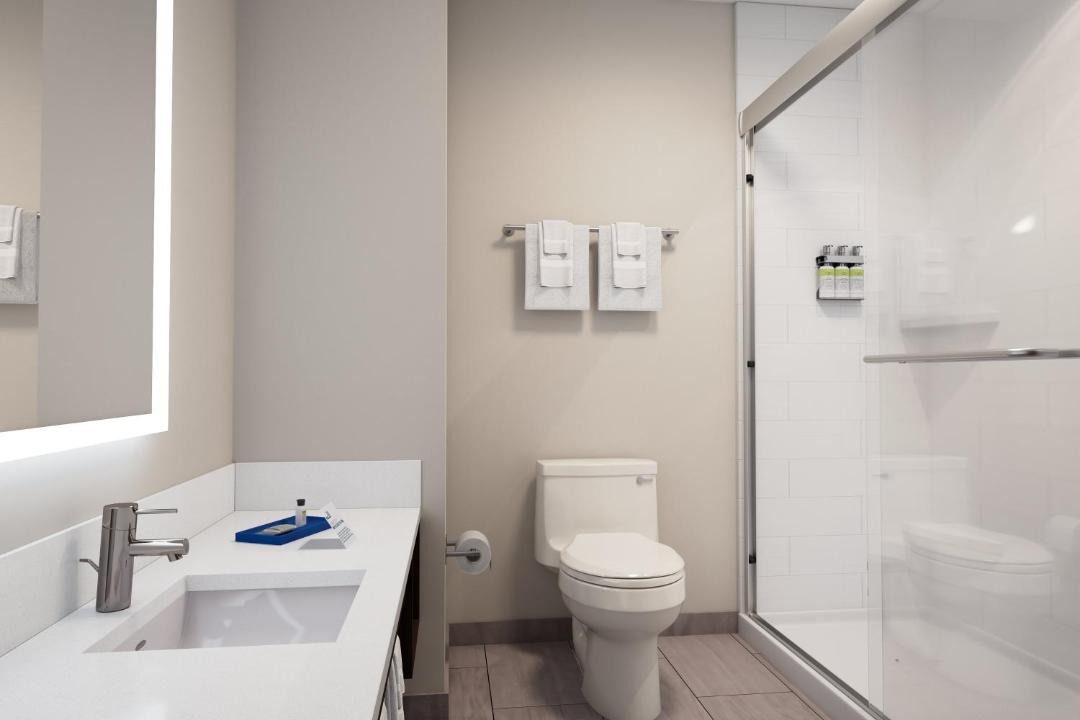 Photo of Bathroom in Northeast Mississauga