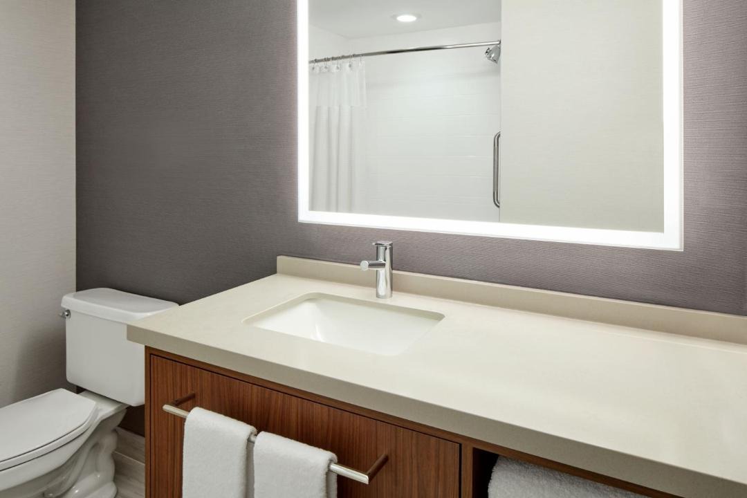 Photo of Bathroom in Northeast Mississauga