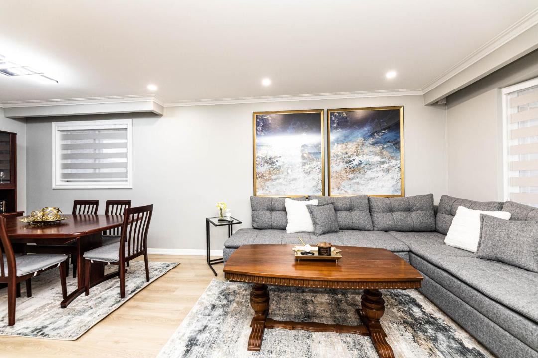 Photo of Livingroom in Lakeview