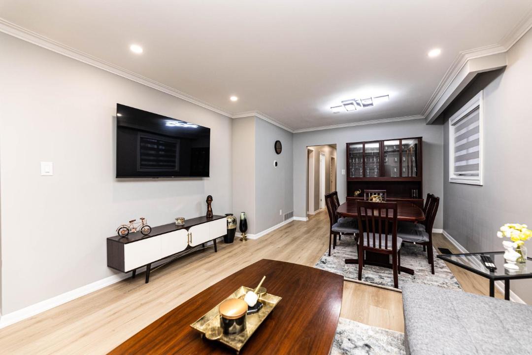 Photo of Livingroom in Lakeview