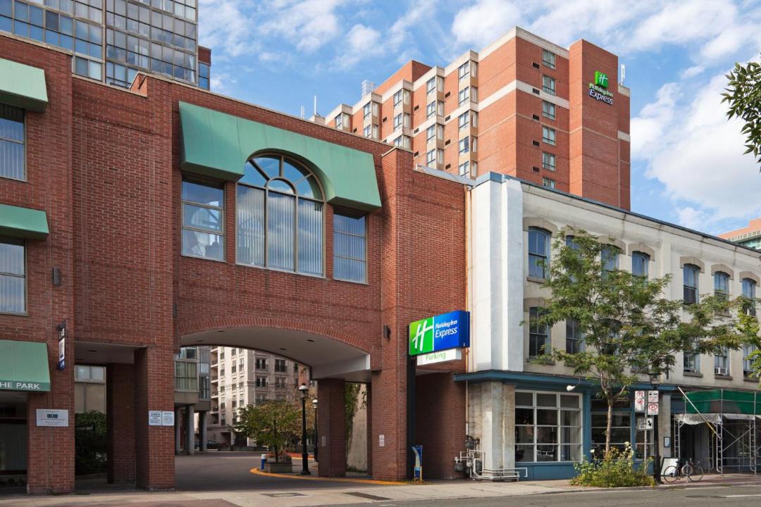 Photo of Buildings in St. Lawrence