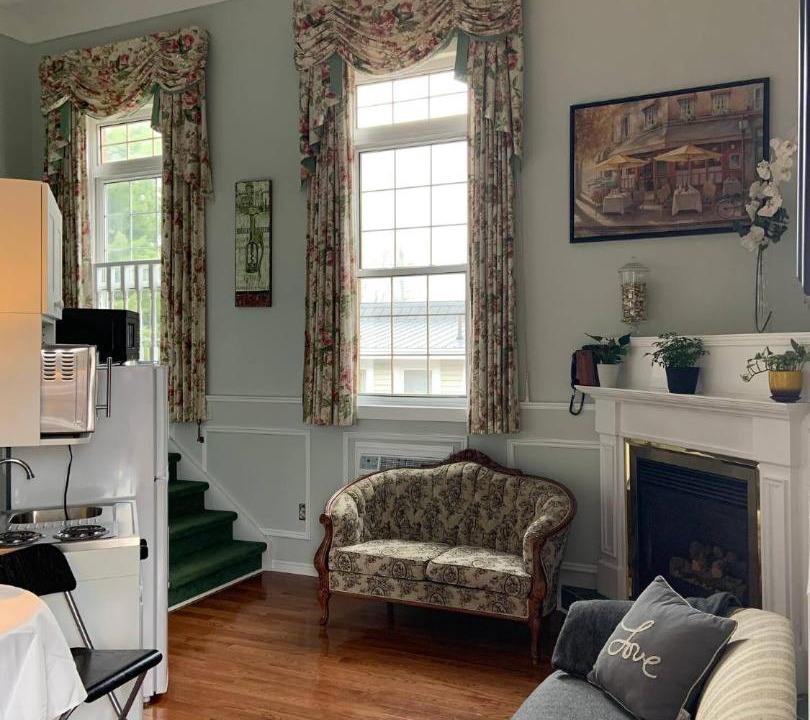 Photo of Livingroom in Bracebridge