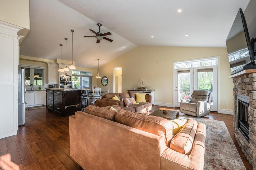 Photo of Livingroom in South Bruce Peninsula